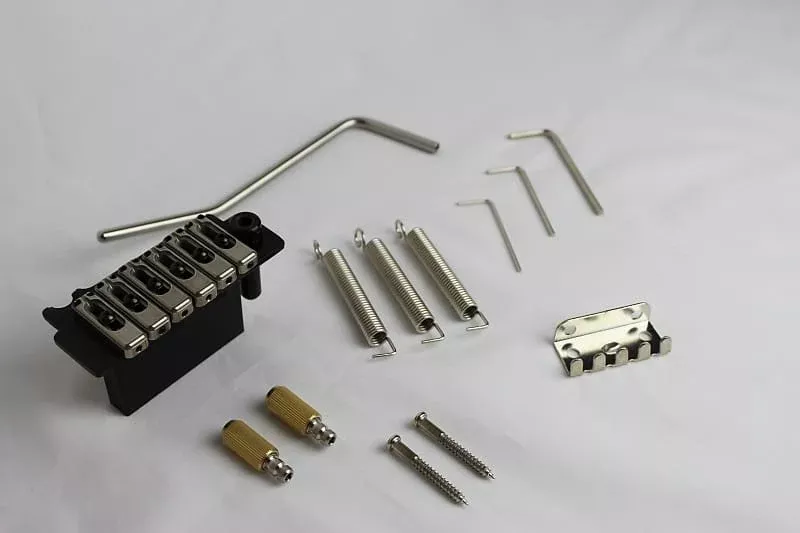 Wilkinson WVS50 IIK Tremolo - Black